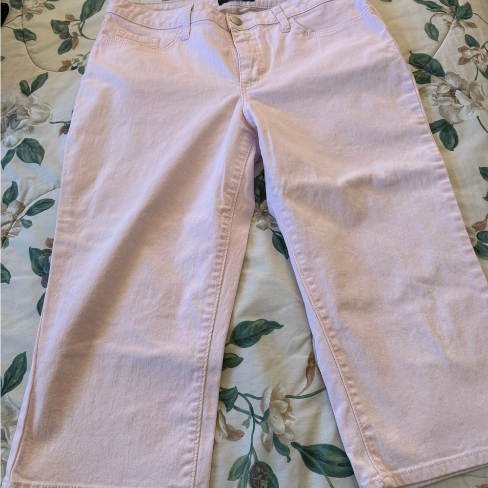 Riders by Lee Soft Pink Mid-Rise Capris